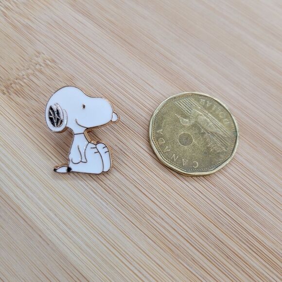 2/$20 Brand New Snoopy Classic Pin Brooch #2 - Picture 3 of 3